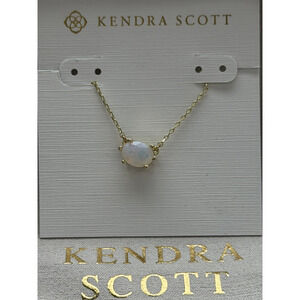 Kendra Scott white pendant necklace